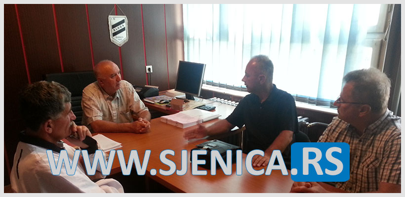 Državni sekretar Ministarstva prosvete obišao radove na rekonstrukciji toaleta u školama u Sjenici (VIDEO)